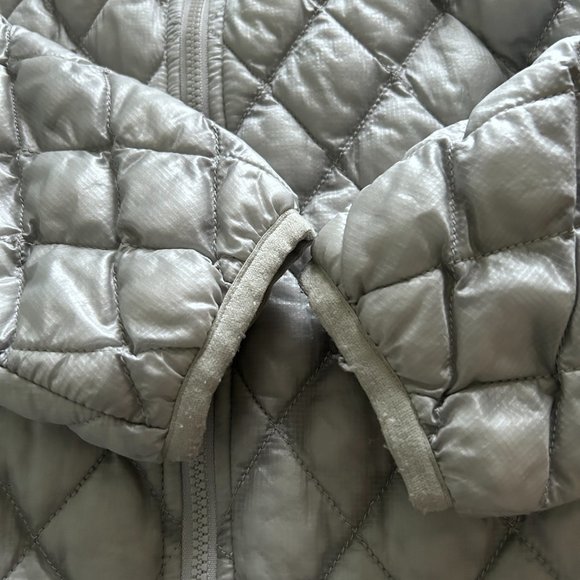 The North Face Thermoball Jacket - Womens XS - Picture 9 of 11